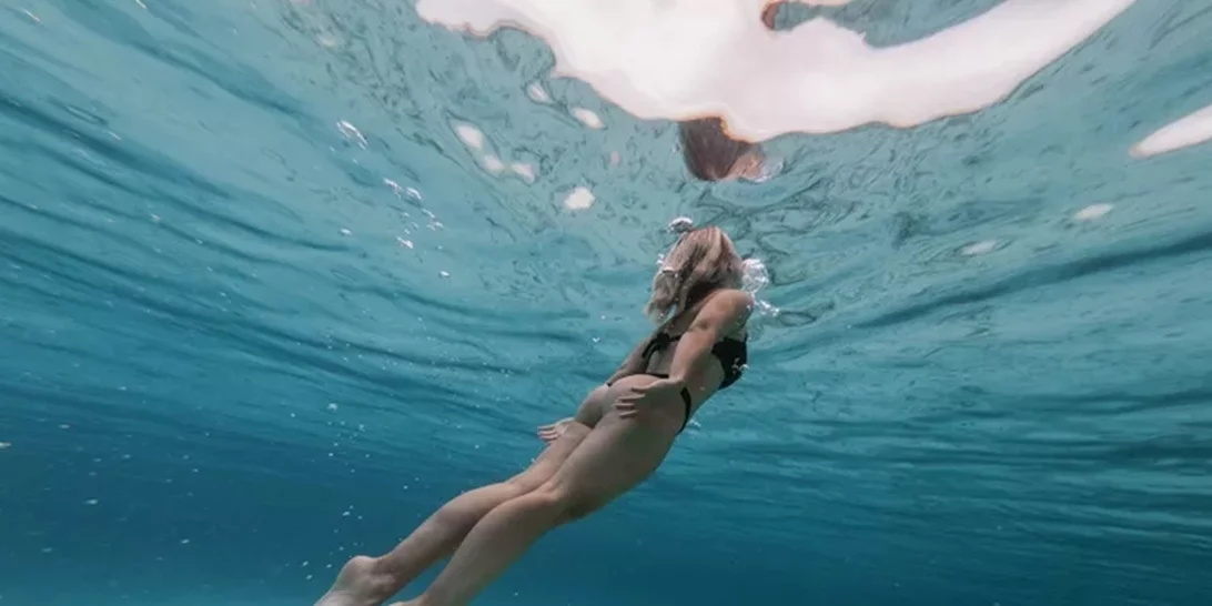 Το πρόγραμμα κολύμβησης για κάψιμο λίπους από την ειδικό