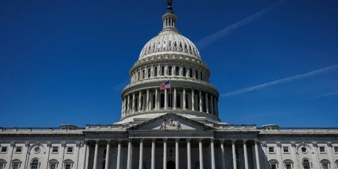 Το Κογκρέσο των ΗΠΑ ενέκρινε ν/σ για να αναγκαστούν οι αρχές να δώσουν στη δημοσιότητα τον φάκελο της υπόθεσης Epstein