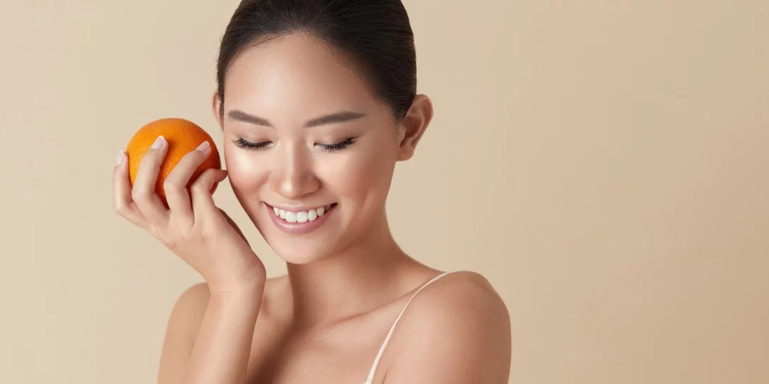 Οι καλύτερες κρέμες προσώπου με βιταμίνη C που θα βρεις στο φαρμακείο της γειτονιάς σου