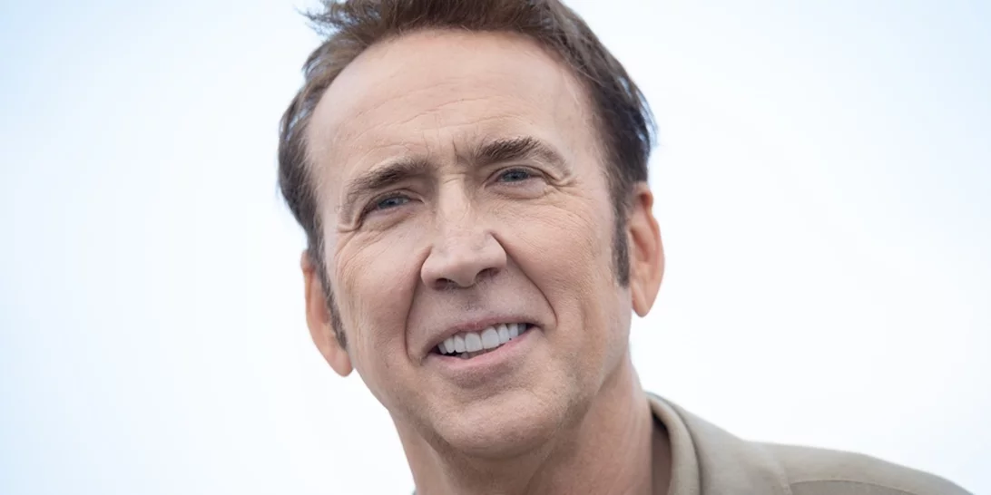 Στην Ελλάδα ο Νίκολας Κέιτζ για τα γυρίσματα της νέας του ταινίας | Δέχθηκε επίθεση από σμήνος μελισσών στα Μέγαρα