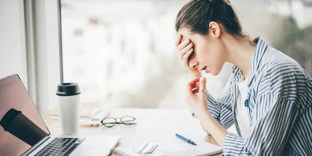 Το γραφείο σου προκαλεί πονοκέφαλο;