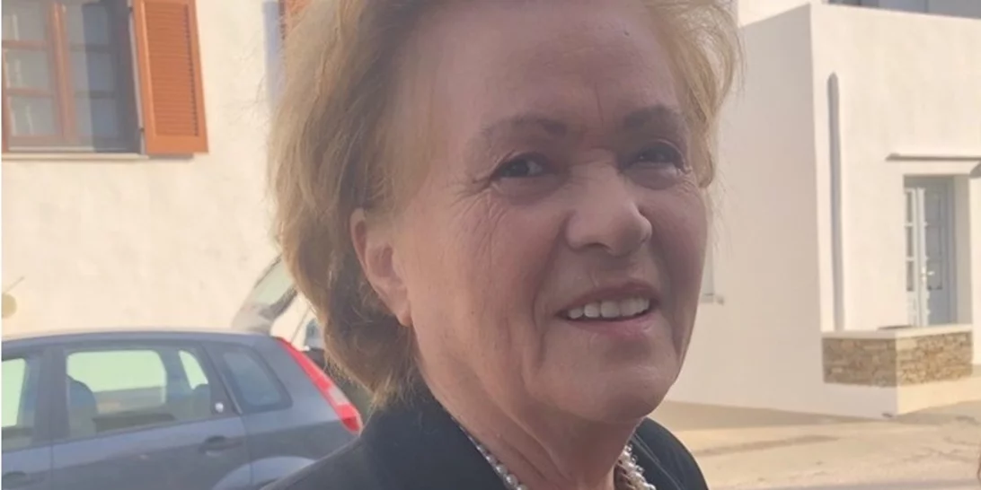 Βασιλική Χαστατζέρη- Σουλιώτη | Βραβεύτηκε η μαία που έφερε στον κόσμο πάνω από 60 παιδιά στη Σίφνο, ένα από αυτά στον αέρα