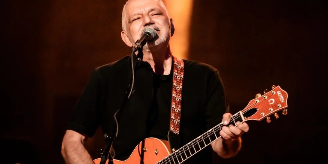 Ο Νίκος Πορτοκάλογλου σε σπάνια δημόσια εμφάνιση με τη σύζυγό του