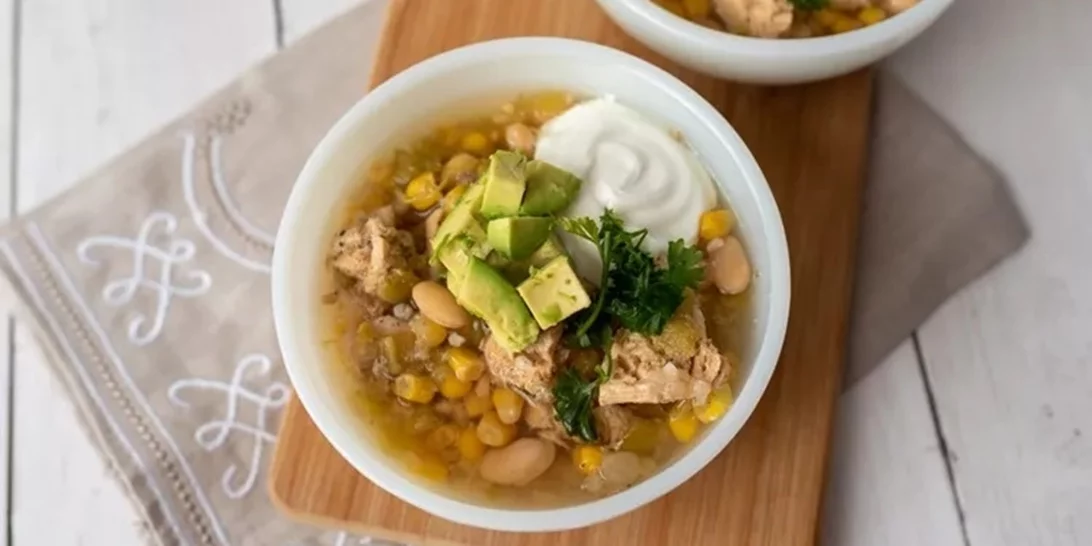 3 συνταγές βραδινού με κοτόπουλο κάτω από 260 θερμίδες (και χωρίς να πεινάς μετά)