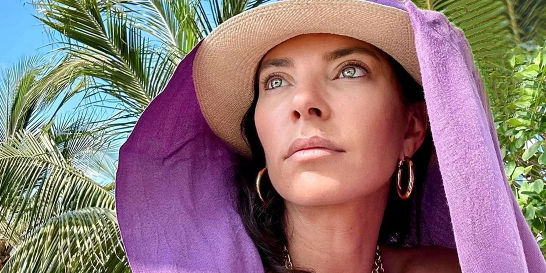 Η Μαρίνα Βερνίκου σε μία σπάνια δημόσια εμφάνιση με την κομψή και γοητευτική μητέρα της, Ντέμη Βεζυρούλη