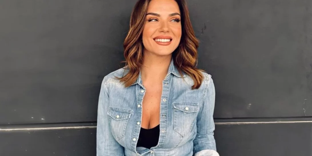 "15 χρόνια νεότερη" | Η Βάσω Λασκαράκη άλλαξε χρώμα μαλλιών και δείχνει πιο ανανεωμένη από ποτέ