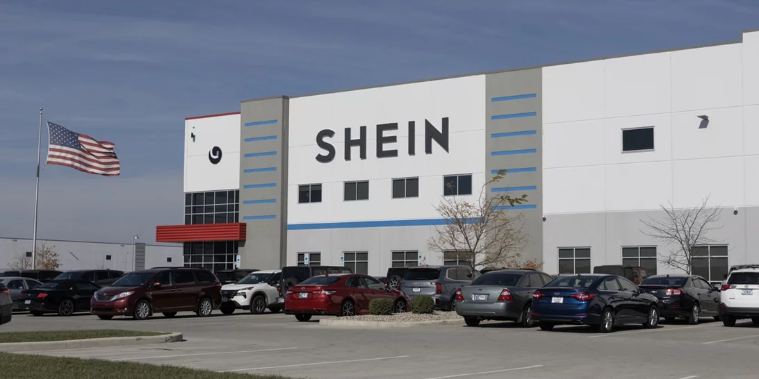 "Αν υπάρχουν 31 μέρες στον μήνα, θα δουλεύω 31 μέρες"| H Shein και η αλήθεια πίσω από τα φορέματα των 10 ευρώ