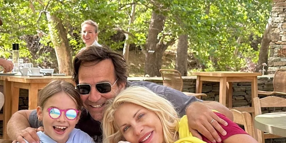 Η Ελένη Μενεγάκη συνοδεύει τη Μαρίνα σε παιδικό πάρτι | Το τέλειο outfit της 9χρονης