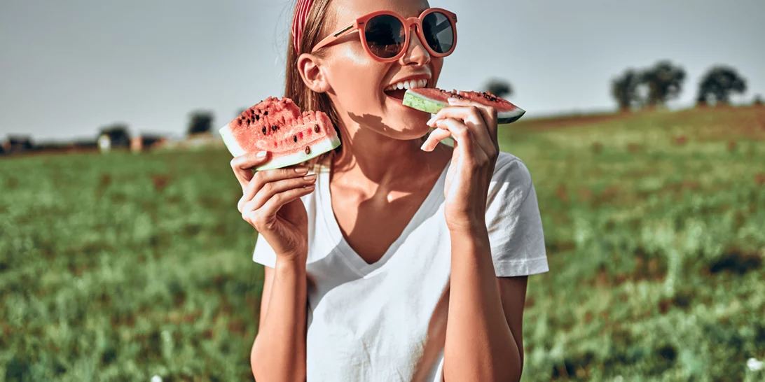 Διατροφή για τον καύσωνα | Οι τροφές που θα σε ενυδατώσουν τώρα
