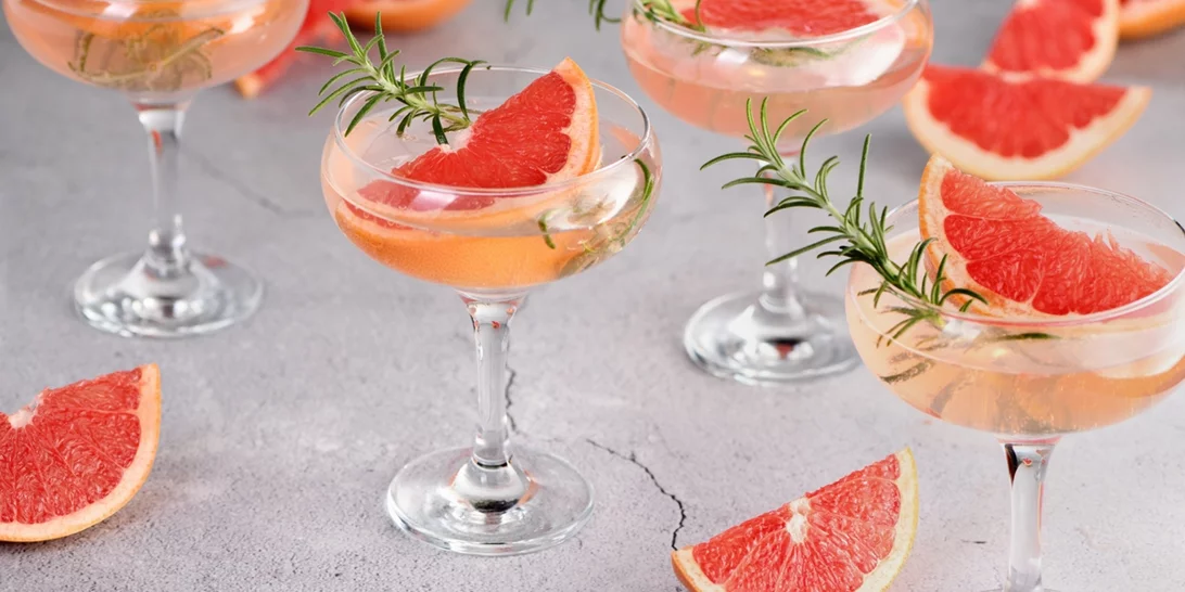 Elegant Sips |  Δημιούργησε το απόλυτο cocktail με Schweppes για μοναδικές στιγμές