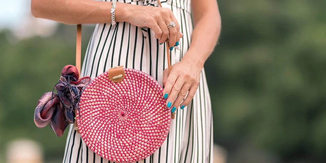 Μπήκε ο Ιούνιος | 10 καλοκαιρινά μανικιούρ και πεντικιούρ για να διαλέξεις τι θα κάνεις αυτόν το μήνα στα νύχια σου