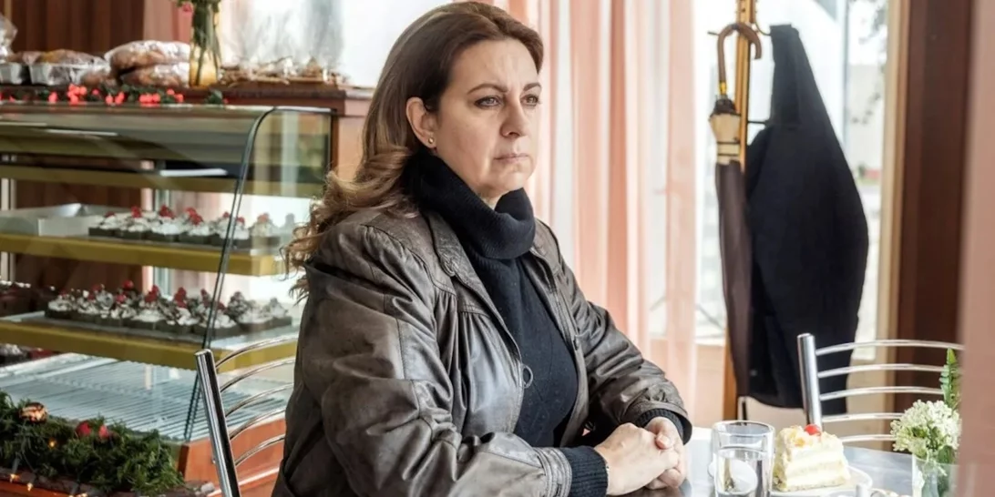 Ευαγγελία Μουμούρη: "Δεν μπορώ να είμαι η μητέρα της - Μαθαίνουμε με κίνητρο την αγάπη προς τον ίδιο άνθρωπο"