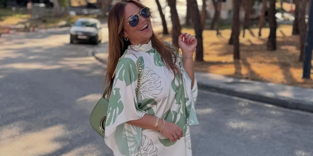 Η Νάνσυ Ζαμπέτογλου με τη denim φούστα από τη Mango που θα φοράς non stop το καλοκαίρι