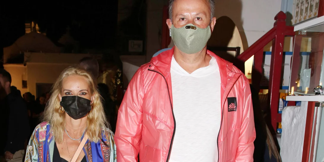 Μαρία Μπεκατώρου | Χέρι-χέρι με τον σύζυγό της στη Μύκονο (pics)