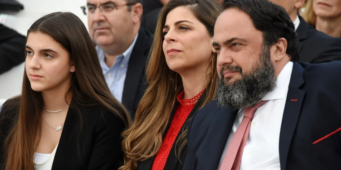 Αθανασία Μαρινάκη | Με statement κόσμημα σε φιλανθρωπικό gala