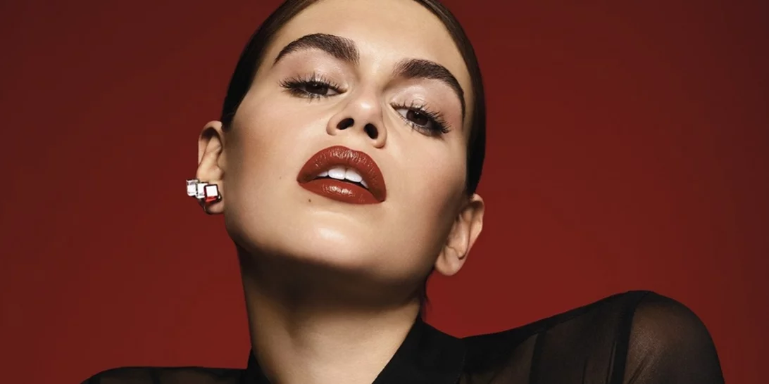 Το πολυτελές κραγιόν που κάθε γυναίκα χρειάζεται στο μπουντουάρ της