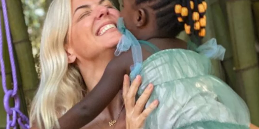 Χριστίνα Κοντοβά | Φωτογραφίζει τη μικρή Ada και στέλνει ένα οικολογικό μήνυμα