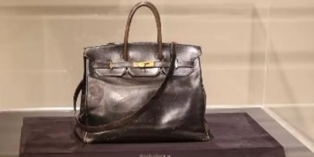 Η πρώτη τσάντα Birkin του οίκου Hermès πουλήθηκε σε δημοπρασία έναντι 8,5 εκατ. ευρώ