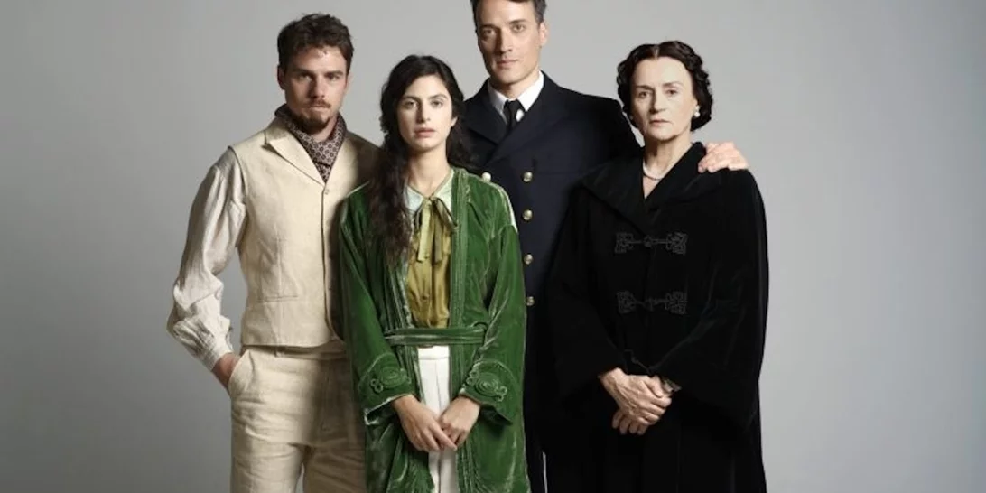 "Μεγάλη Χίμαιρα" | Πέντε πράγματα που ίσως δεν ήξερες για τη σειρά φαινόμενο της ΕΡΤ