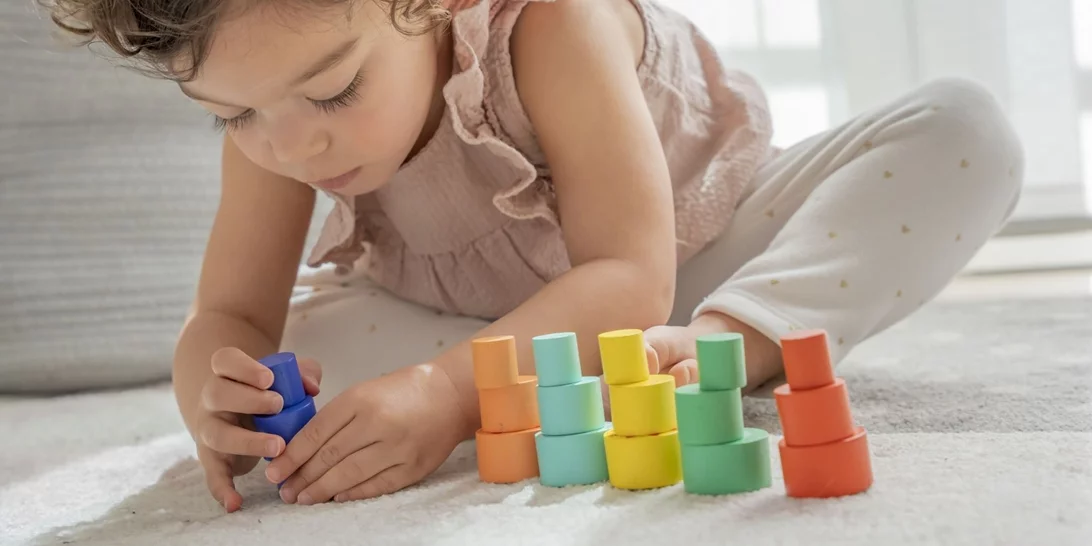 Υπάρχει παιχνίδι που απασχολεί τα μικρά παιδιά για αρκετή ώρα; Ναι και κοστίζει μόλις 2.99!