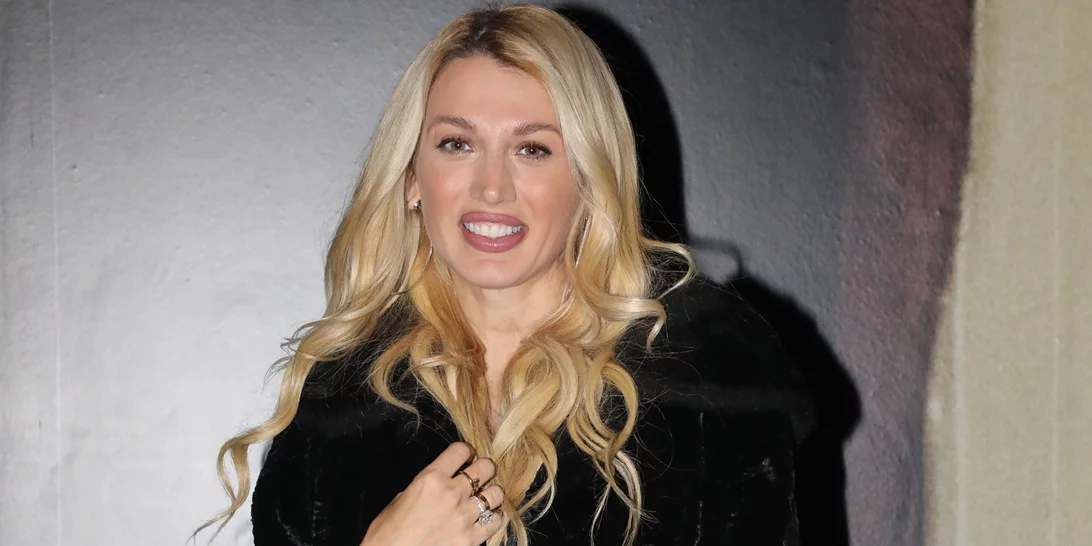 Στην κουζίνα η Κωνσταντίνα Σπυροπούλου | Έφτιαξε μακαρόνια με κιμά για την οικογένειά της