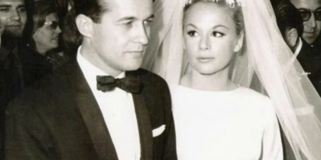 Ο γάμος που έγραψε ιστορία, πριν 60 χρόνια. Αδημοσίευτα πλάνα με την Αλίκη Βουγιουκλάκη νύφη και τον Δημήτρη Παπαμιχαήλ στο πλευρό της