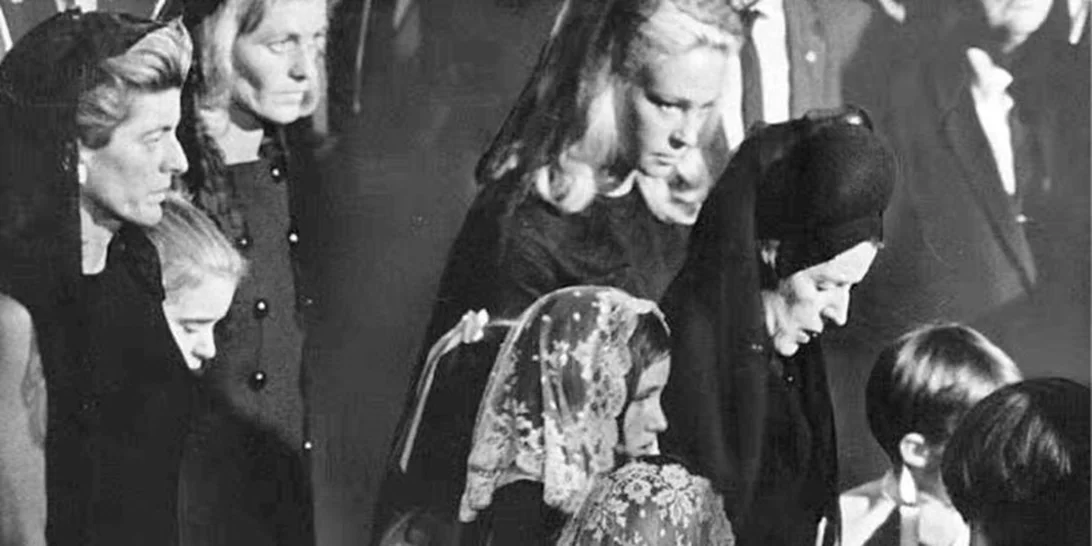 Δολοφονία του Μπόμπι Κένεντι | Η δημοσιοποίηση φωτογραφιών από τη νεκροψία-νεκροτομή διχάζουν τα παιδιά του