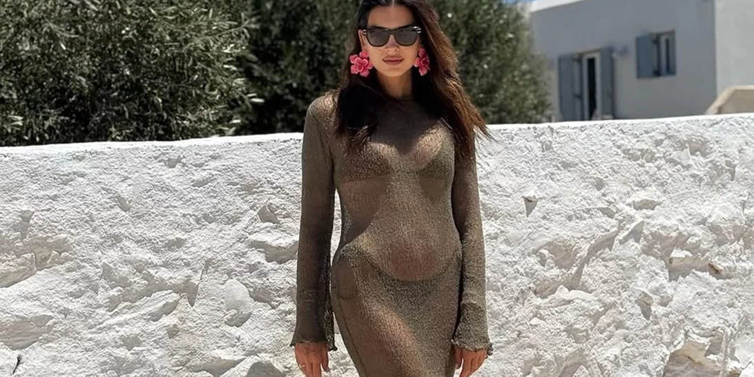 Σταματίνα Τσιμτσιλή | Με τέλειο beach look στην Πάρο - Τα Zara σκουλαρίκια που θα βρεις σε έκπτωση