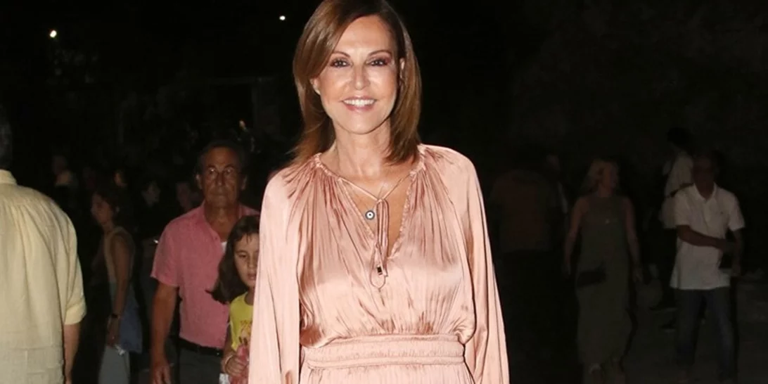 27 χρόνια πριν: H Αλεξάνδρα Παλαιολόγου στον πρώτο της γάμο με τα παπούτσια που "άφησαν" εποχή