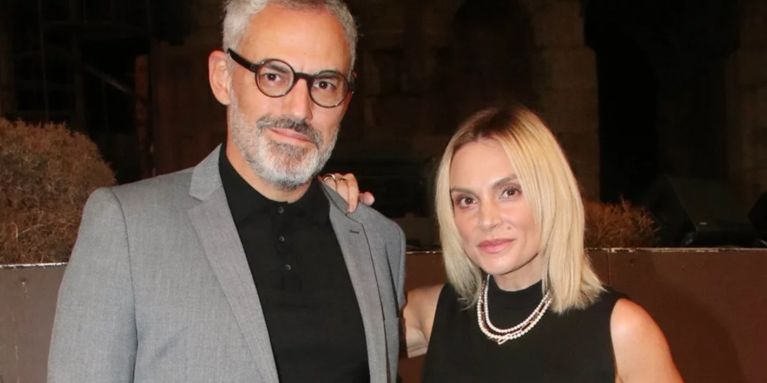 Ελεωνόρα Ζουγανέλη με τον Νίκο Συρίγο στο Ηρώδειο | Με total black look και ugly shoes