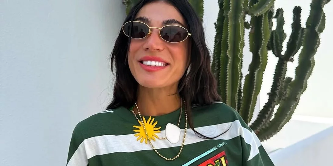 Η Ήβη Αδάμου με τα flat παπούτσια που ταιριάζουν με κάθε φθινοπωρινό look