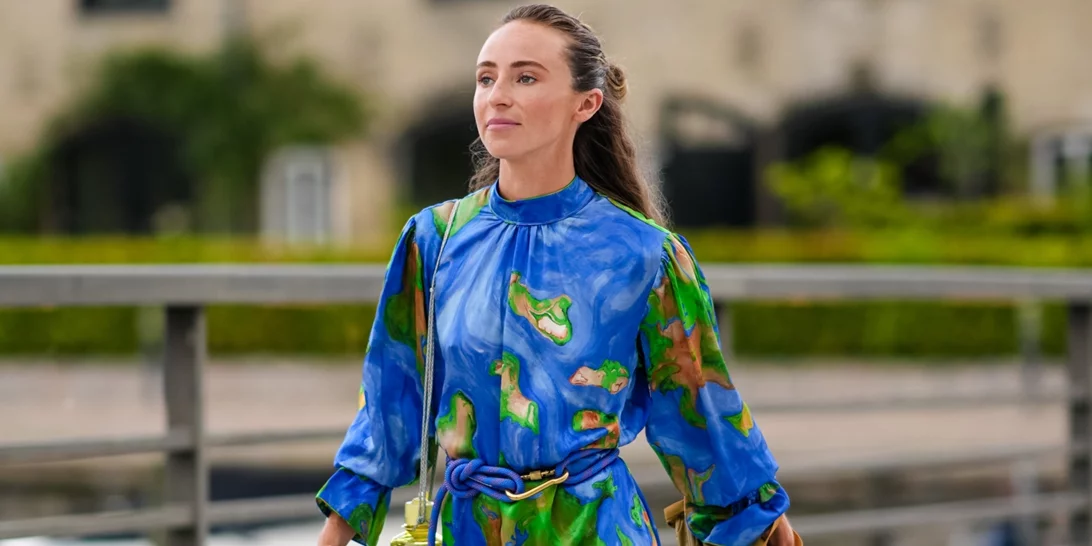 Τα κομψά φορέματα με έκπτωση από τη Mango που θα φοράς καθημερινά