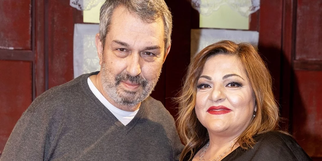"Το κάπνισμα και οι κακίες βλάπτουν σοβαρά την υγεία" | Το πρώτο μήνυμα της Βίκυς Σταυροπούλου για την υγεία του Χρήστου Χατζηπαναγιώτη