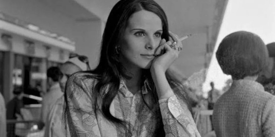 "Βαριέμαι τη ρουτίνα": Η Έλενα Ναθαναήλ έφυγε στα 61 της σαν σήμερα φροντίζοντας να σπάσει το καλούπι