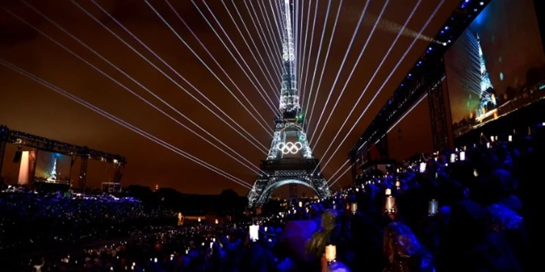 Τα συγκροτήματα Phoenix και Air στην τελετή λήξης των Ολυμπιακών Αγώνων
