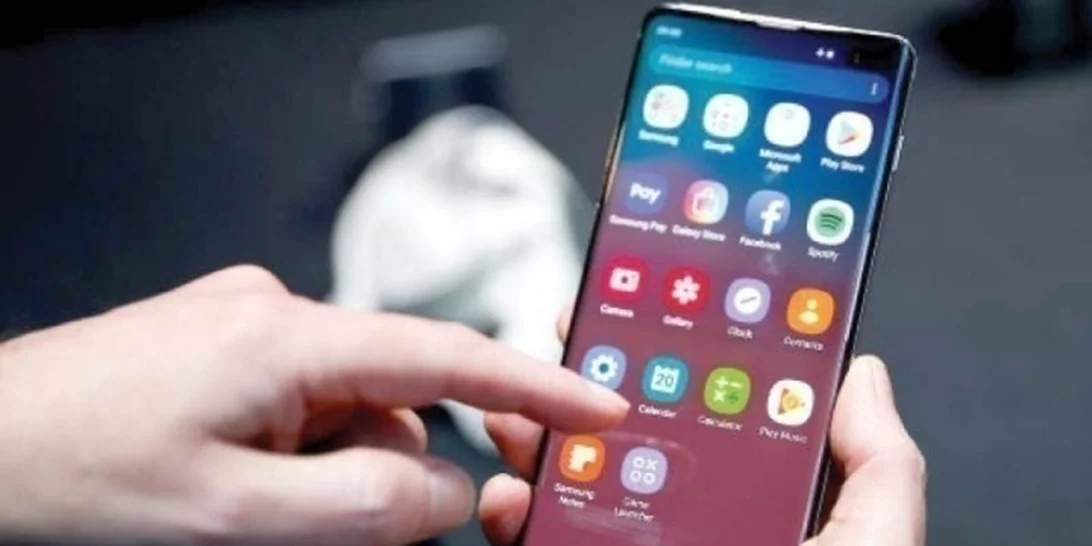 Social Media και τηλεόραση κερδίζουν την "κούρσα" της ενημέρωσης στην Ελλάδα - Τι αναφέρει σχετική ευρωπαϊκή έρευνα