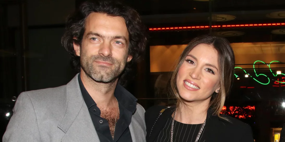 Αθηνά Οικονομάκου | Με boho outfit και πολύ φουσκωμένη κοιλίτσα, έναν μήνα πριν γεννήσει