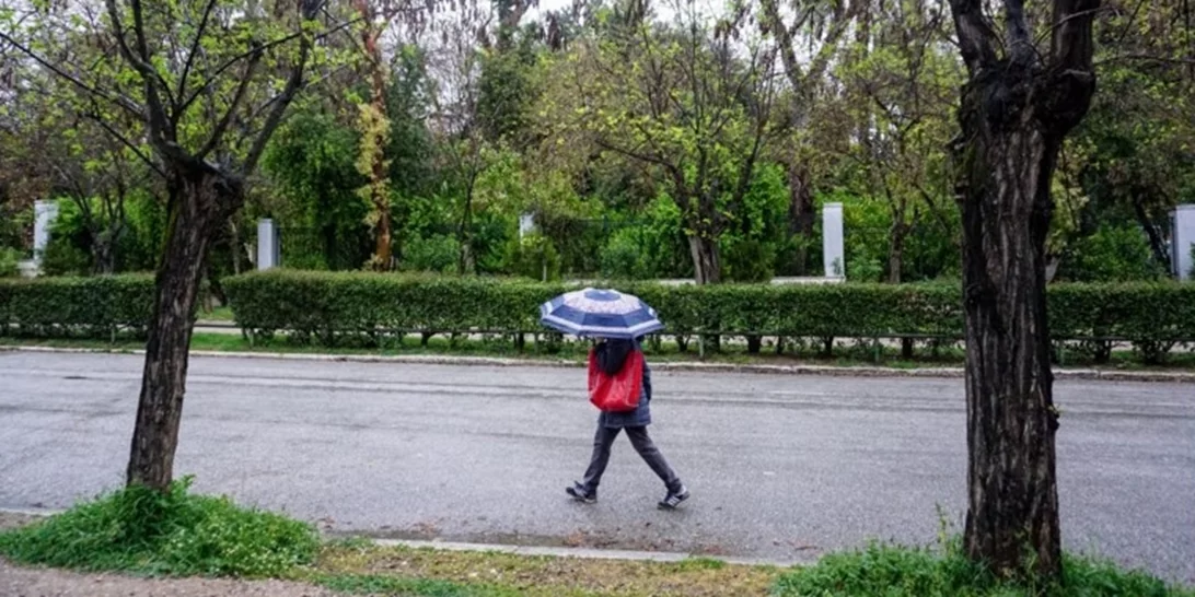 Αστατος ο καιρός | Βροχές, καταιγίδες και πτώση της θερμοκρασίας σήμερα