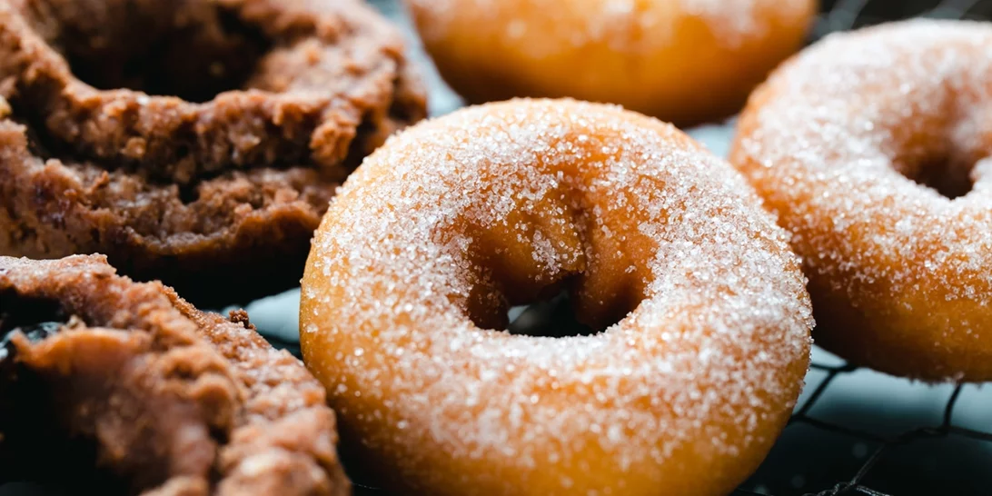 Λουκουμάδες | Το τραγανό και αφράτο γλυκό στην πιο light και νηστίσιμη εκδοχή του