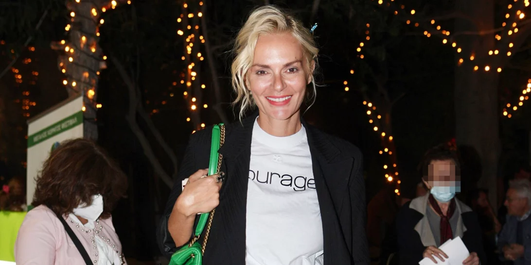 Η Έλενα Χριστοπούλου φόρεσε το κολακευτικό τζιν παντελόνι, που δεν πρέπει να λείπει από τη συλλογή σου