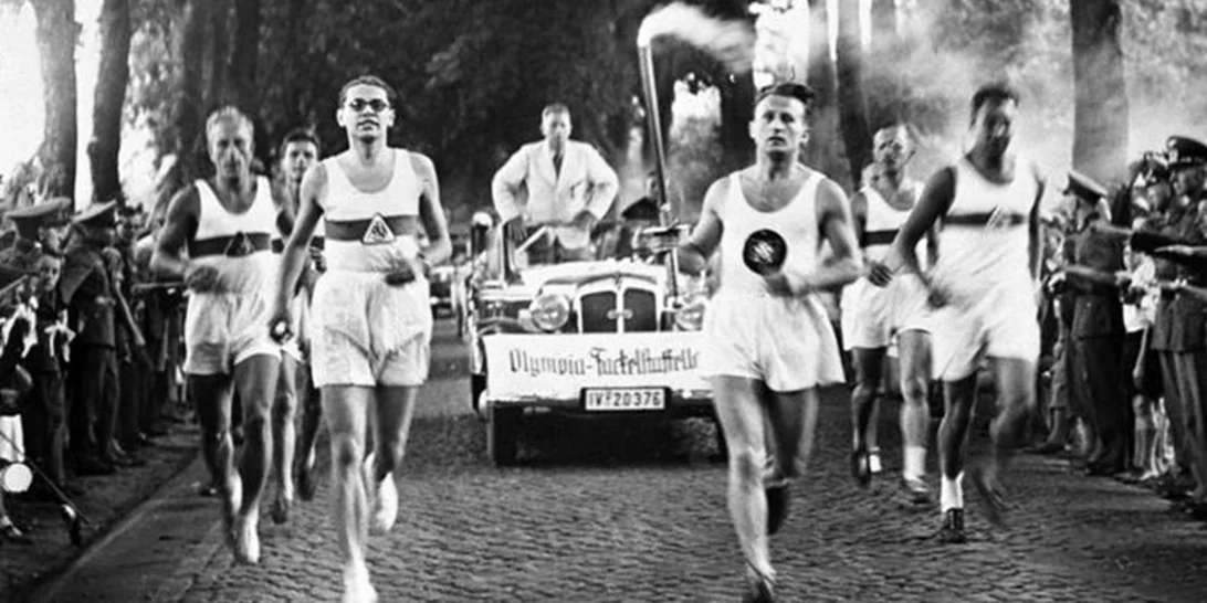 Ολυμπιακοί Αγώνες | Κι όμως η Λαμπαδηδρομία καθιερώθηκε από τον Αδόλφο Χίτλερ