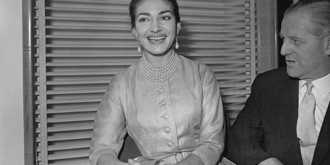 Πριν από 65 χρόνια | Η Μαρία Κάλλας στο Ηρώδειο με midi φόρεμα σε μια all time classic επιλογή