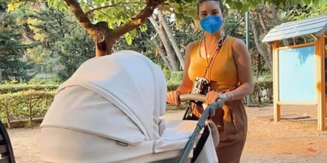 Αθηνά Οικονομάκου | Λίγες ημέρες μετά τη γέννα, έκανε το εμβόλιο για τον κορονοϊό
