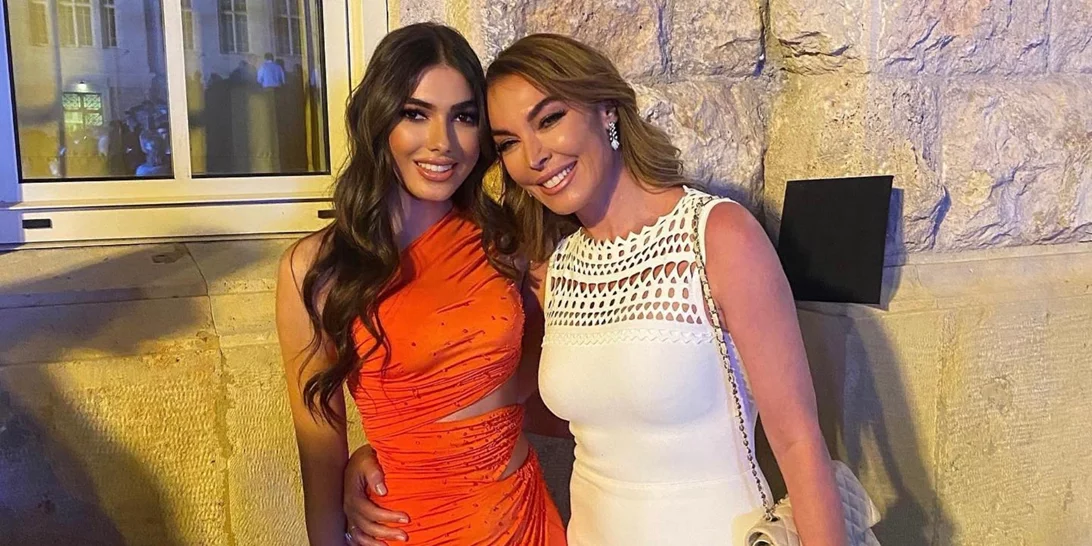 Η Τατιάνα Στεφανίδου κάνει βόλτες με την κόρη της, Λυδία στη γέφυρα του Μπρούκλιν | Τα κομψά φθινοπωρινά looks που επέλεξαν