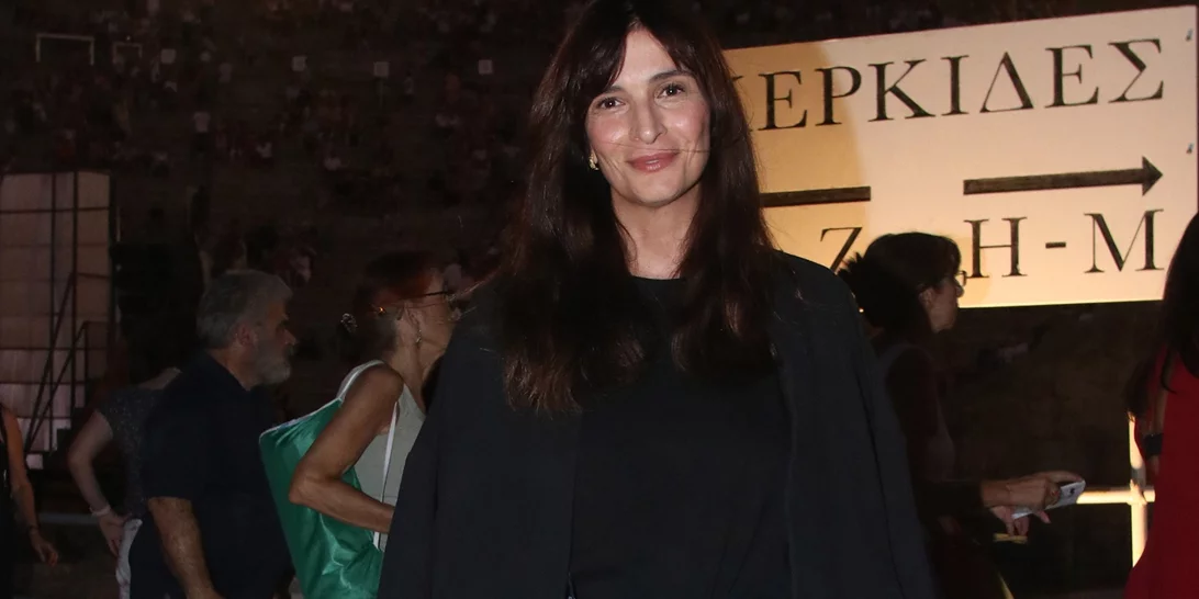 Στο Δημαρχείο ντυμένη νύφη η Αντιγόνη Κουλουκάκου | Όσα αποκάλυψε στη Φαίη Σκορδά