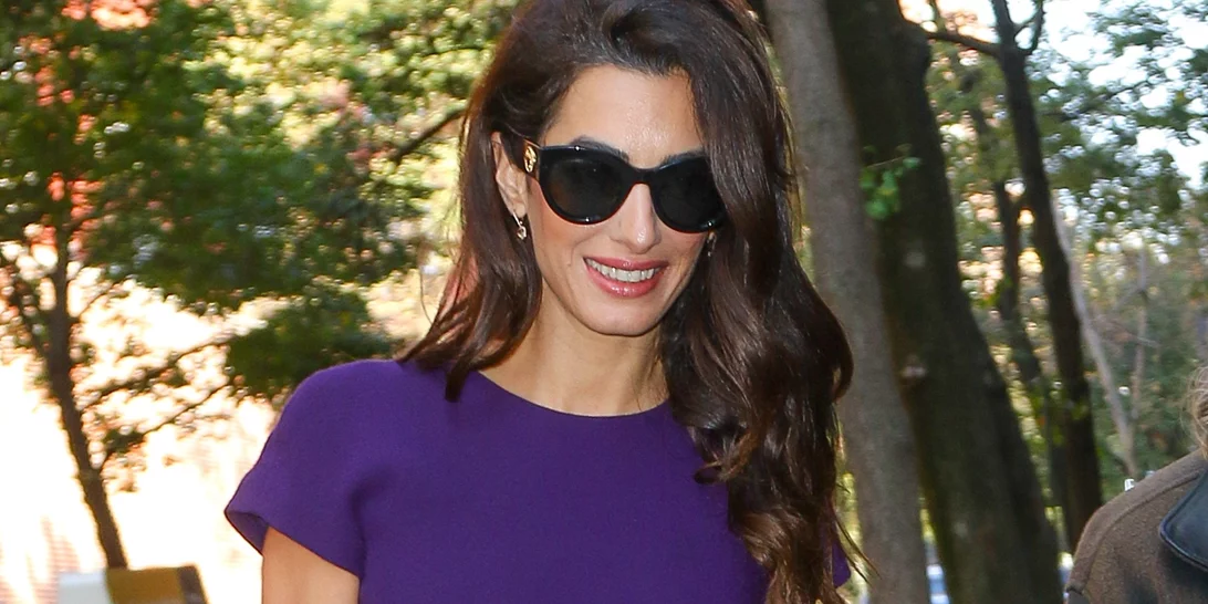 Amal Clooney | Το trick μακιγιάζ που της εξασφάλισε (ακόμα πιο) έντονο, σαγηνευτικό και φωτεινό βλέμμα