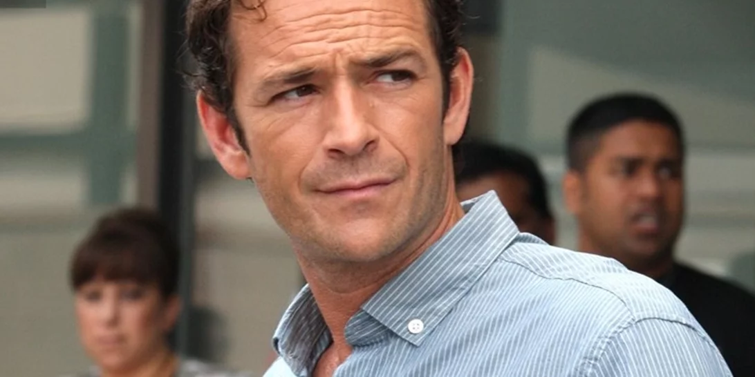 Luke Perry | Όταν το ωραιότερο αγόρι της τηλεόρασης γύρισε την πιο διάσημη διαφήμιση για pizza