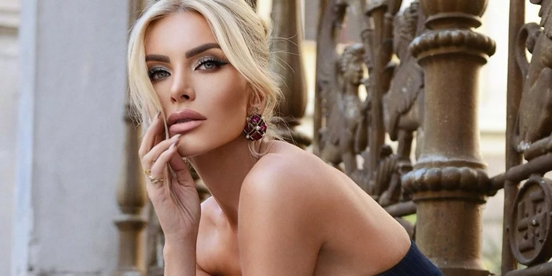 Party-ready | Οι προτάσεις των Ελληνίδων celebrities για ένα festive (και πολυτελές) makeup look