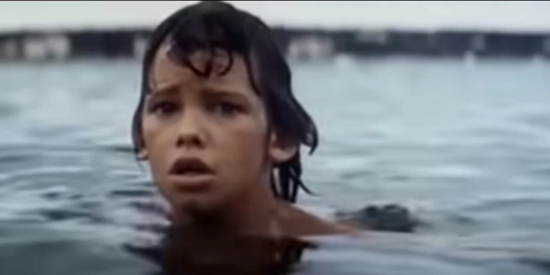 Ο Στίβεν Σπίλμπεργκ ζητάει συγγνώμη από τους καρχαρίες