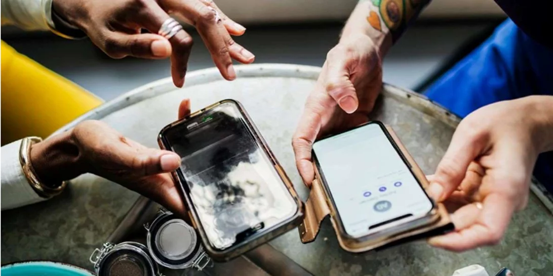 To τρικ για να αλλάζεις τα μηνύματα στο WhatsApp